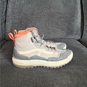 NWT Vans Women's Ultrarange EXO HI Gore-Tex MTE-2 Hiking Shoes women’s size 8